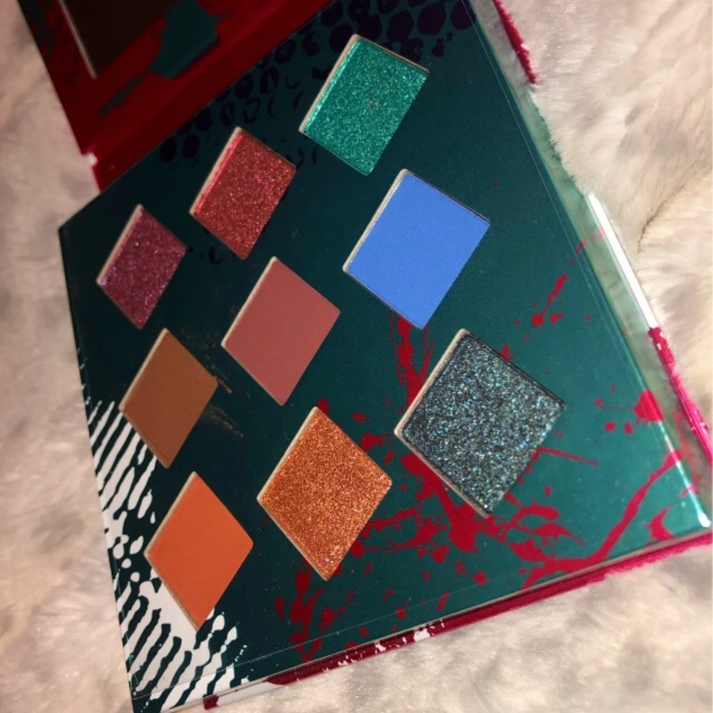 Living in Color Eyeshadow Palette